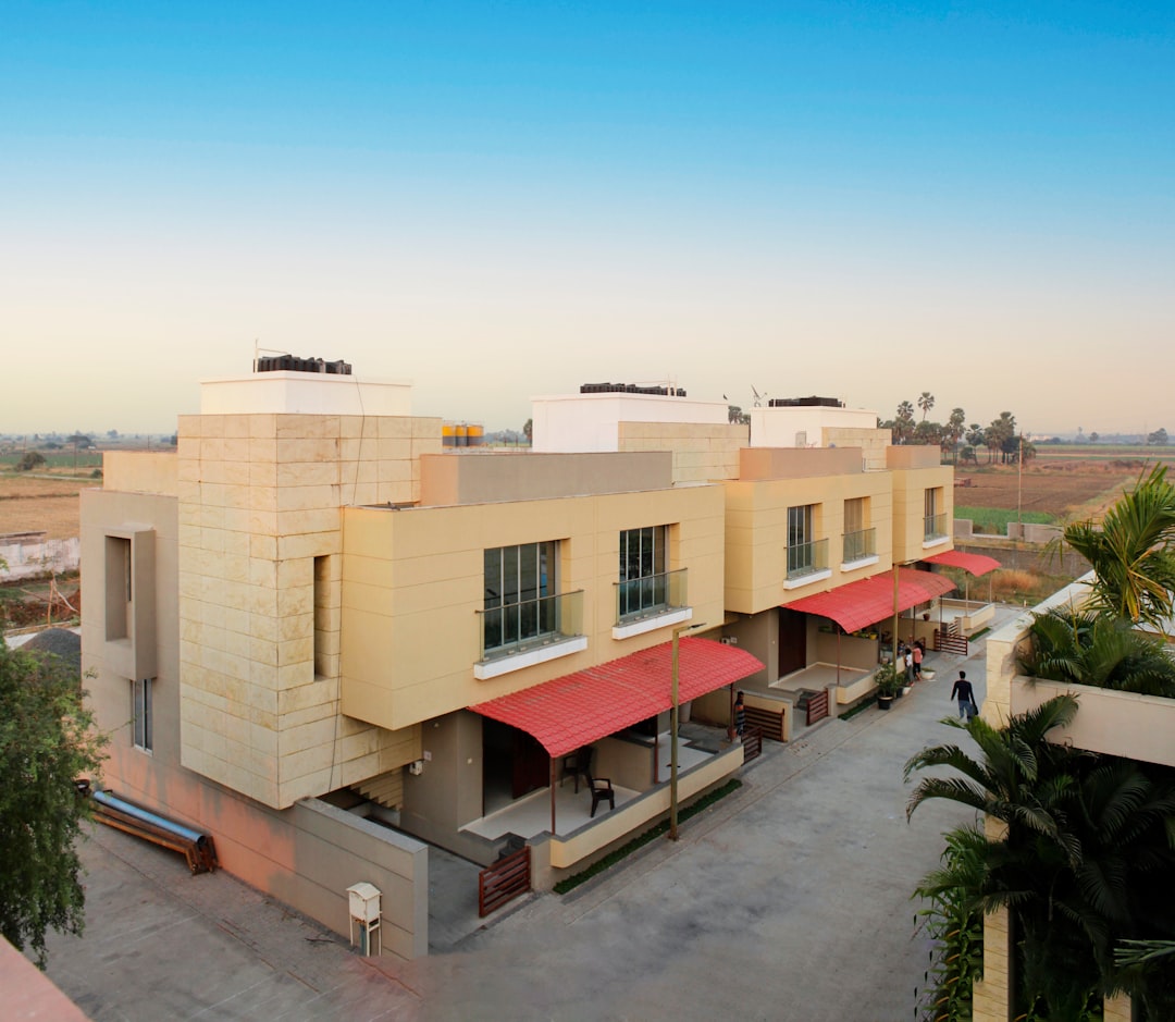 Photo single-storey house